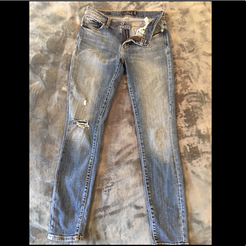 Lucky Brand medium wash skinny jeans